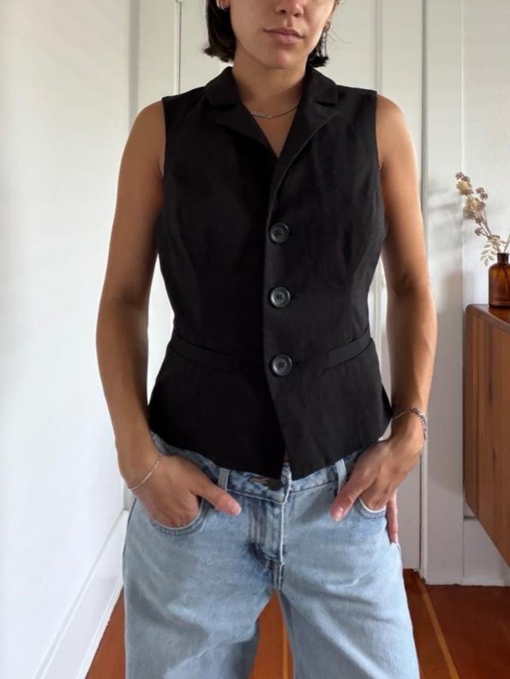 bebe Black Sleeveless Buttoned Vest